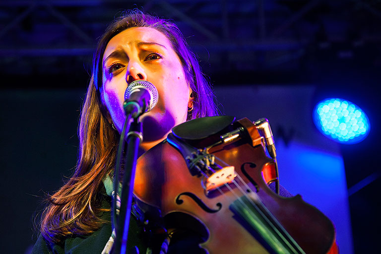 murphys_law_band_sara_stage